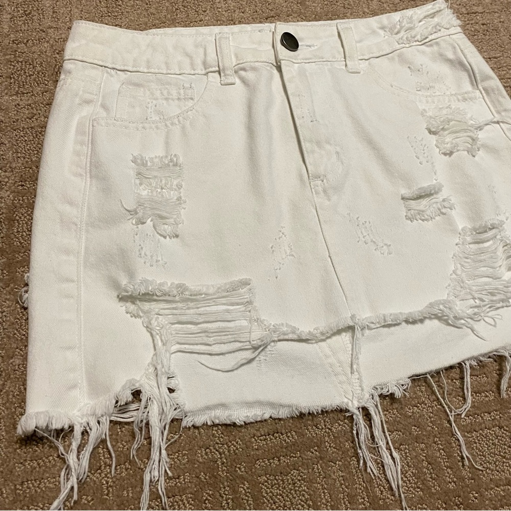 {LITZ} White Distressed Frayed Hem Denim Mini Skirt ~ Size Small - Picture 4 of 16